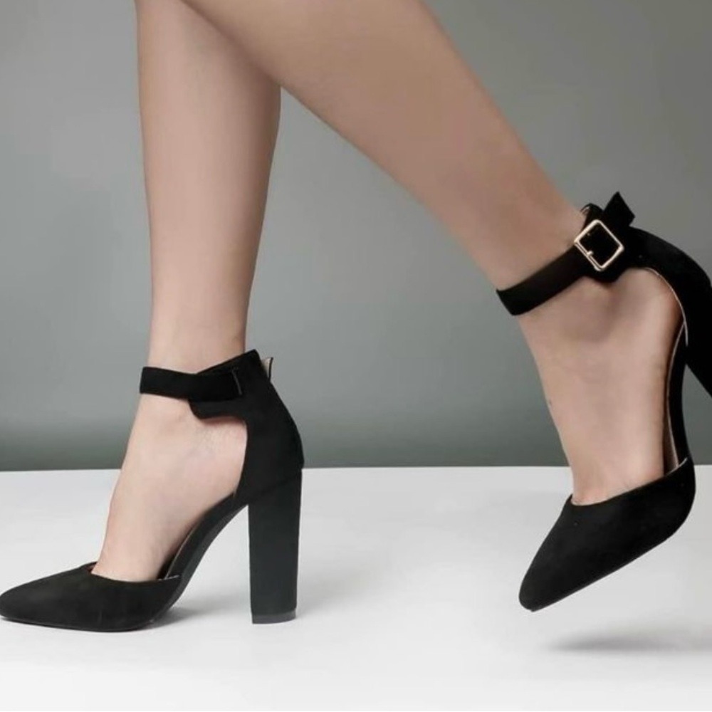 NEW Ninetin Gel Sole Black Vegan Suede Ankle Strap Block Heel Size 7.5 Black - Picture 4 of 7